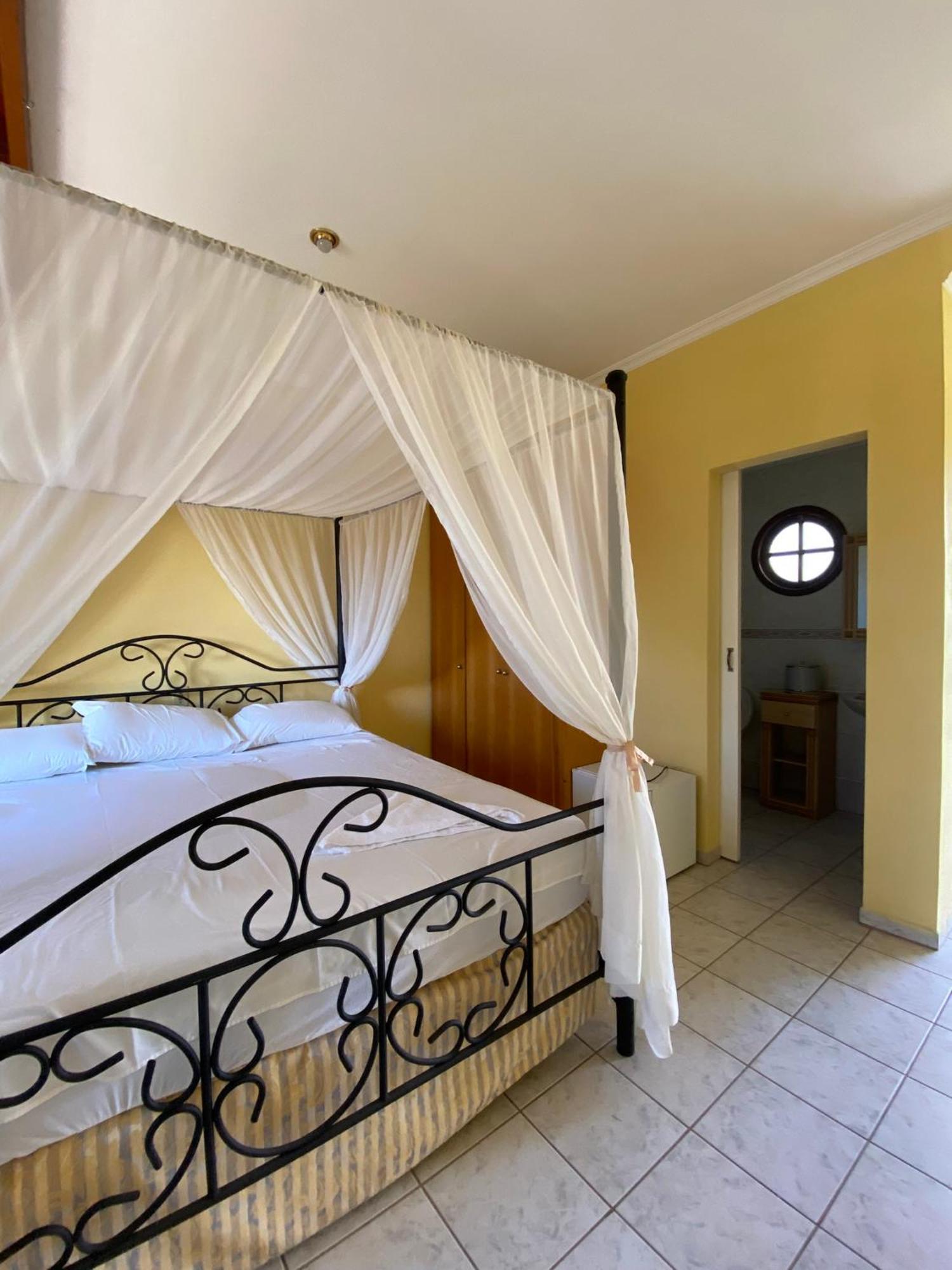 Hotel Velha Corte São José dos Pinhais Kültér fotó